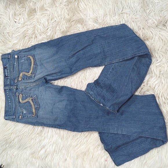 Rock & Republic flared jeans - Picture 2 of 5